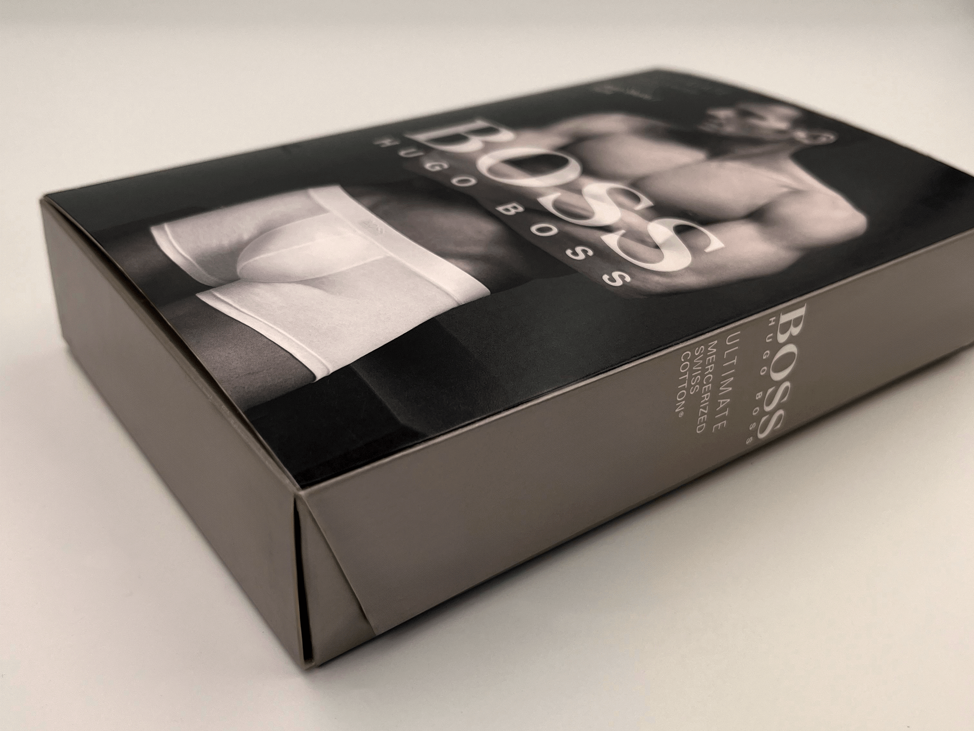 Innovativer Verschluss für Hugo Boss Unterwäsche Verpackung