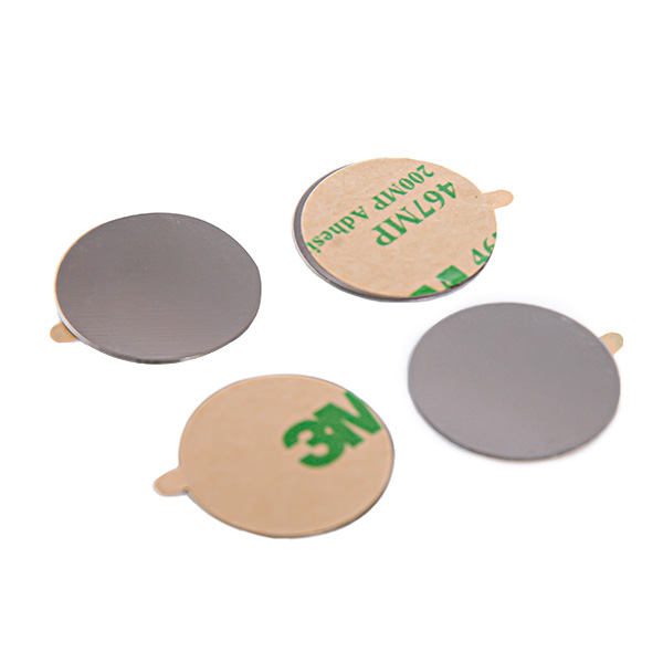 Metallplaettchen_mit_Klebeband_FD4A8244-600px Metallplättchen, selbstklebend (Standard), rund