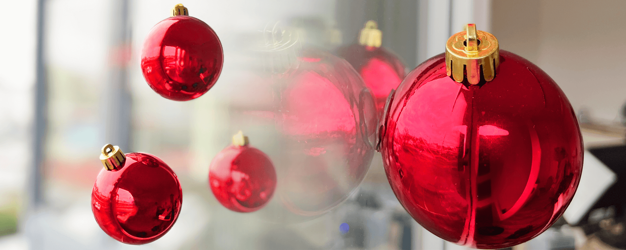 Die clevere Klebelösung – stark und rückstandsfrei! Transparente Klebelösungen für Fensterdekorationen