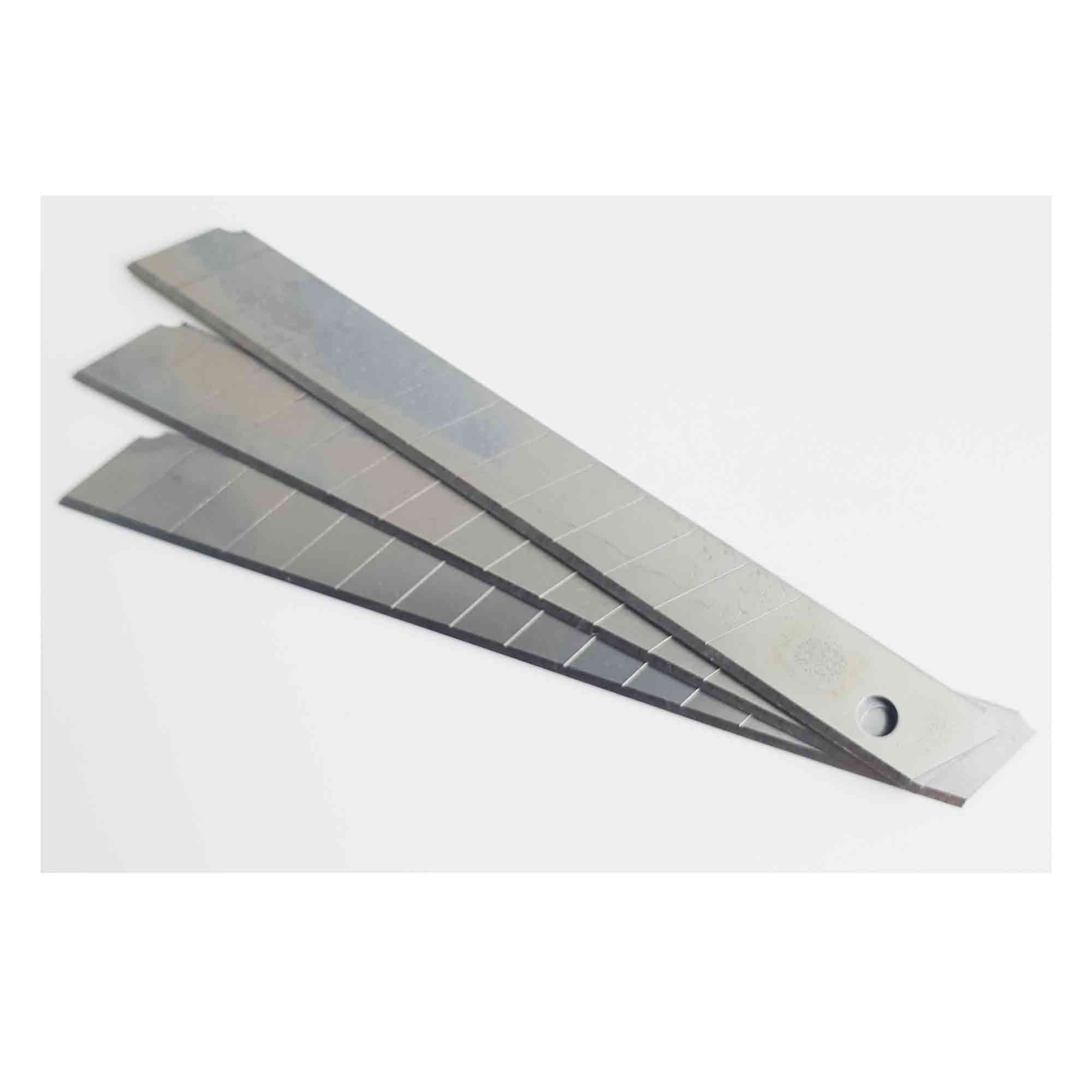 Set aus 9 mm oder 18 mm Ersatzklingen im praktischen Etui Set mit 9 mm oder 18 mm Ersatzklingen für Cutter-Messer